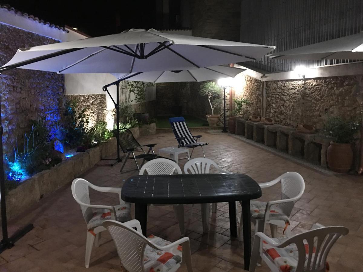 B&B Archimede Флоридия Экстерьер фото